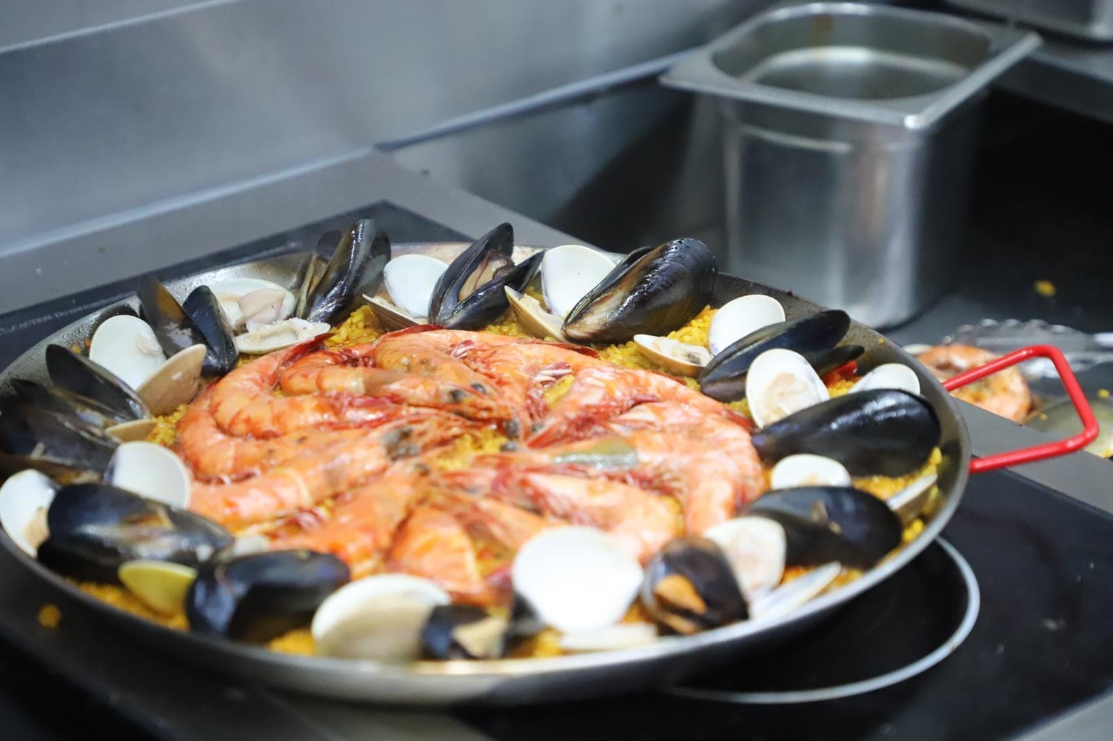 Valencian paella